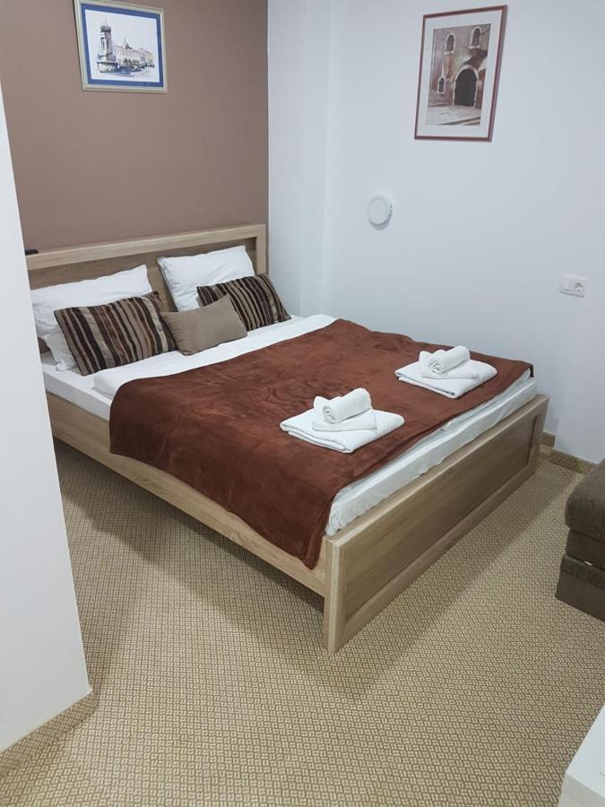 Apple Line Appartments Mostar Bagian luar foto